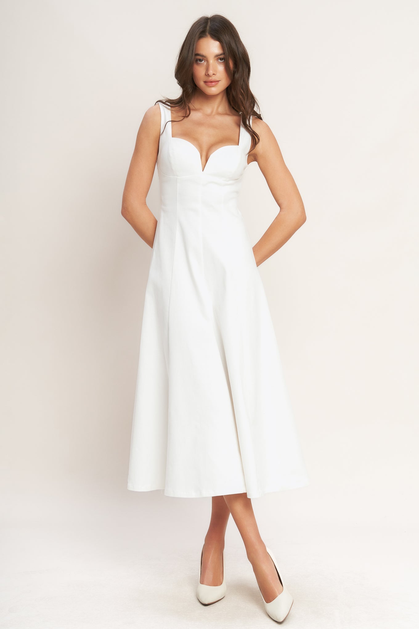 Solid Sweetheart Neck Circle Skirt Woven Midi Dress