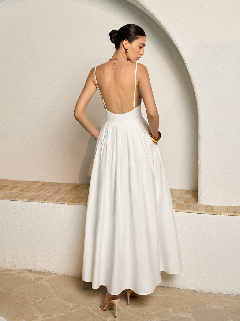 Women’s Backless Pleated Maxi Dress — V-Neck Sleeveless Elegant Party Wedding Vacation Long Dress