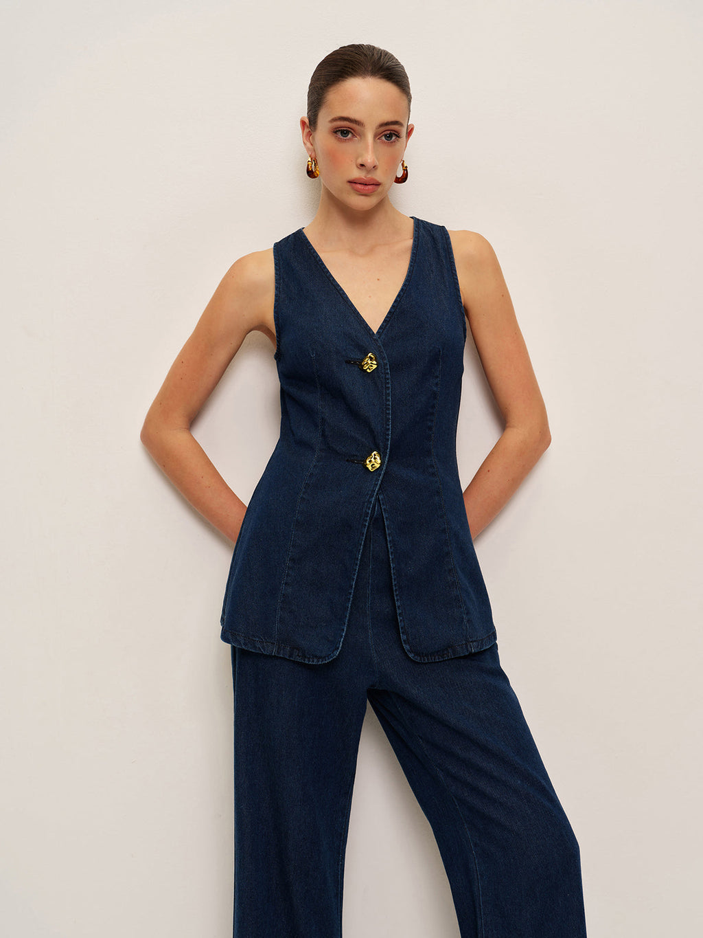 Women’s Tencel Denim Sleeveless Long Top — Shift Fit Metal Detail Casual Work Leisure Tunic Blouse