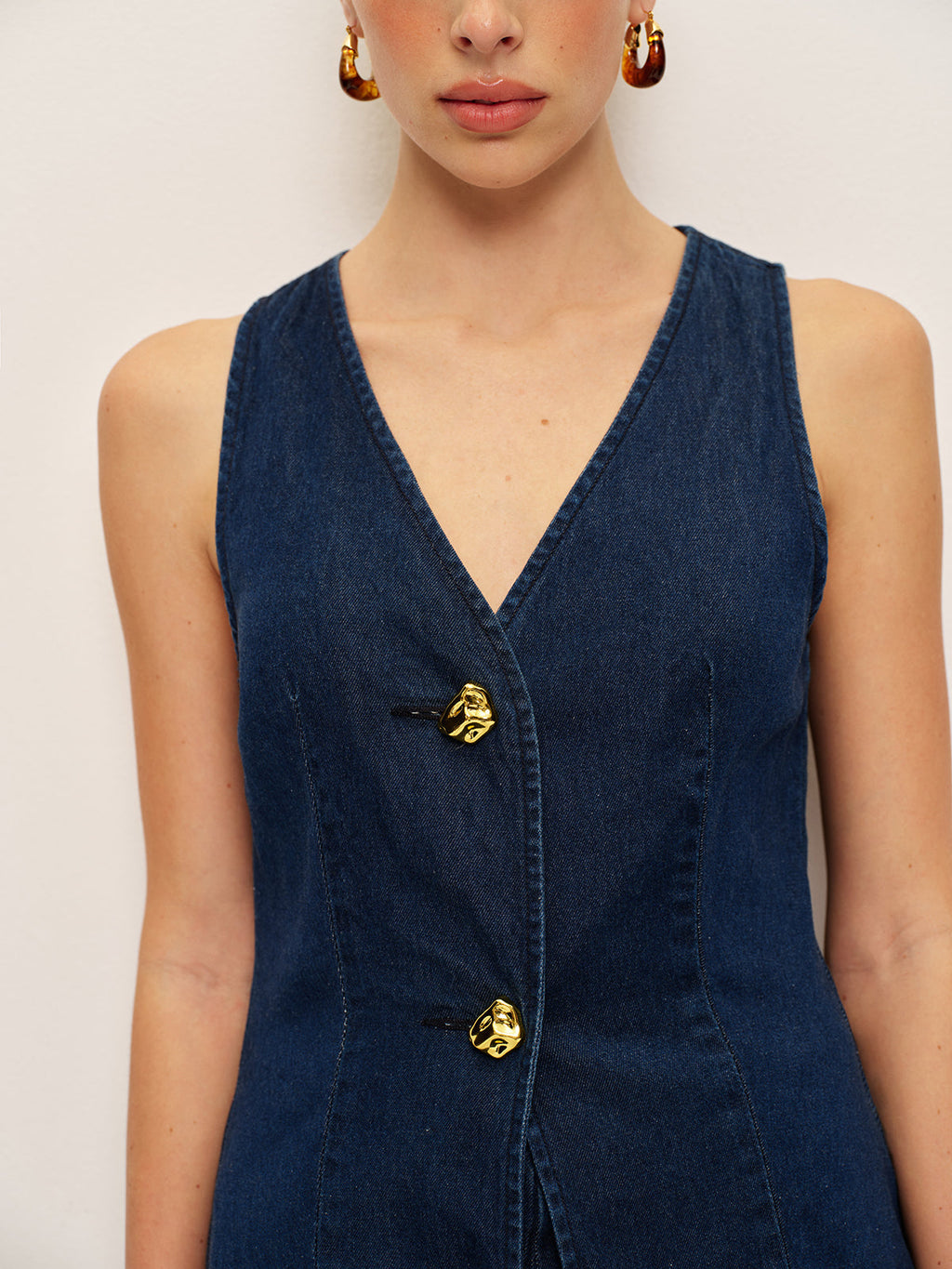 Women’s Tencel Denim Sleeveless Long Top — Shift Fit Metal Detail Casual Work Leisure Tunic Blouse
