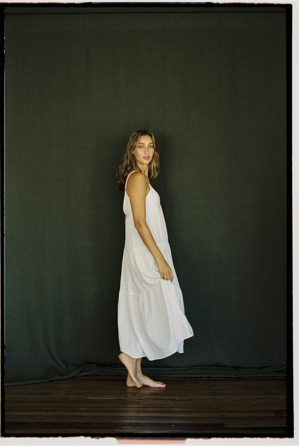 White Linen Tiered Maxi Dress Women Summer Boho Spaghetti Strap V Neck Beach Vacation Dress