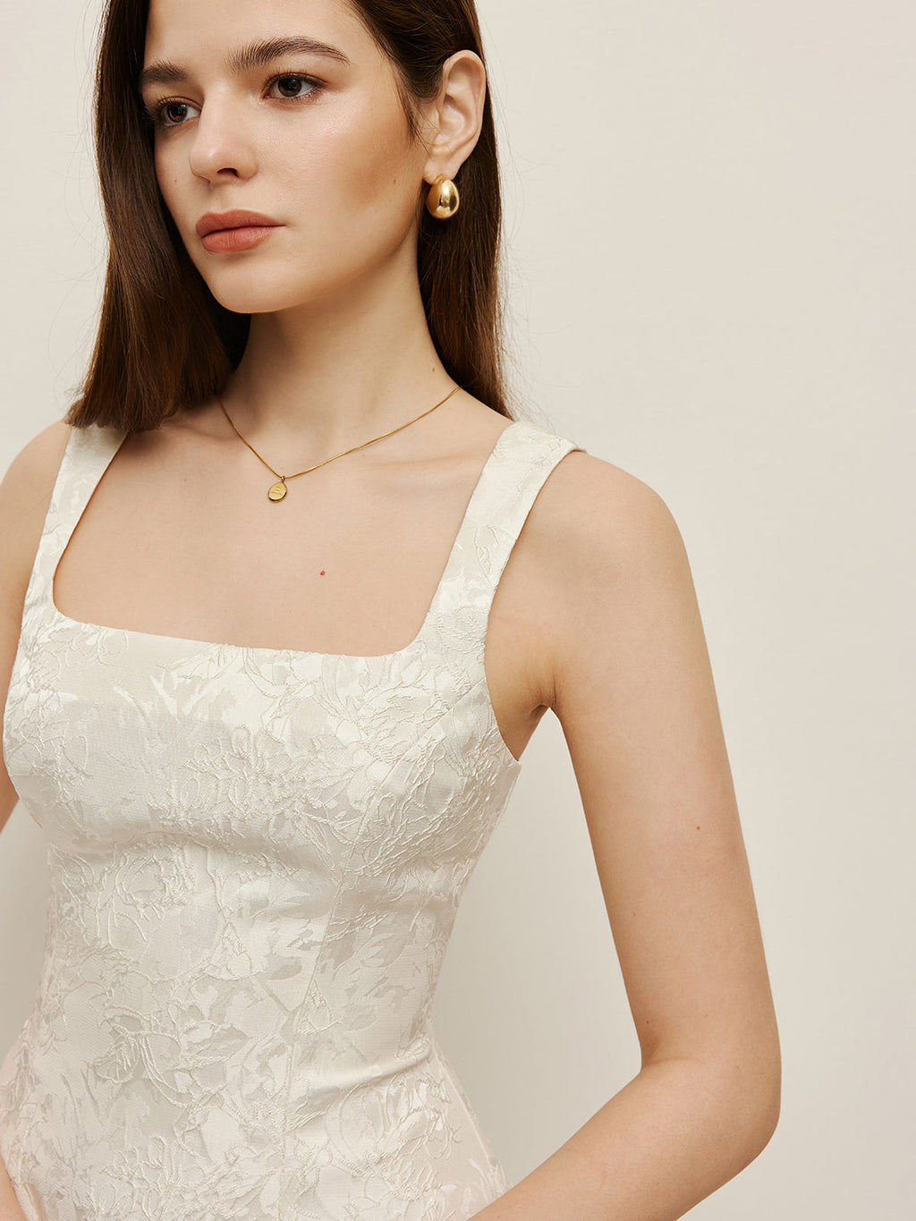 Women’s Sleeveless Low-Cut Mini Dress – Elegant Slim Fit Party & Wedding Dress
