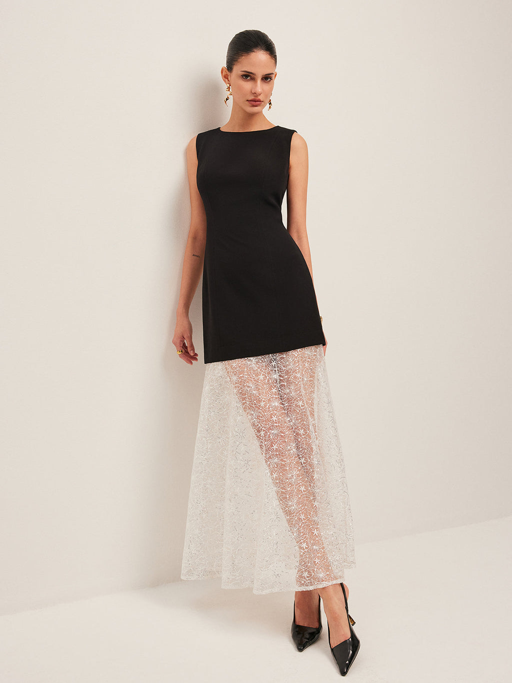 Elegant Sheer Lace Embroidered Maxi Dress – Sleeveless Crew Neck Occasion Dress