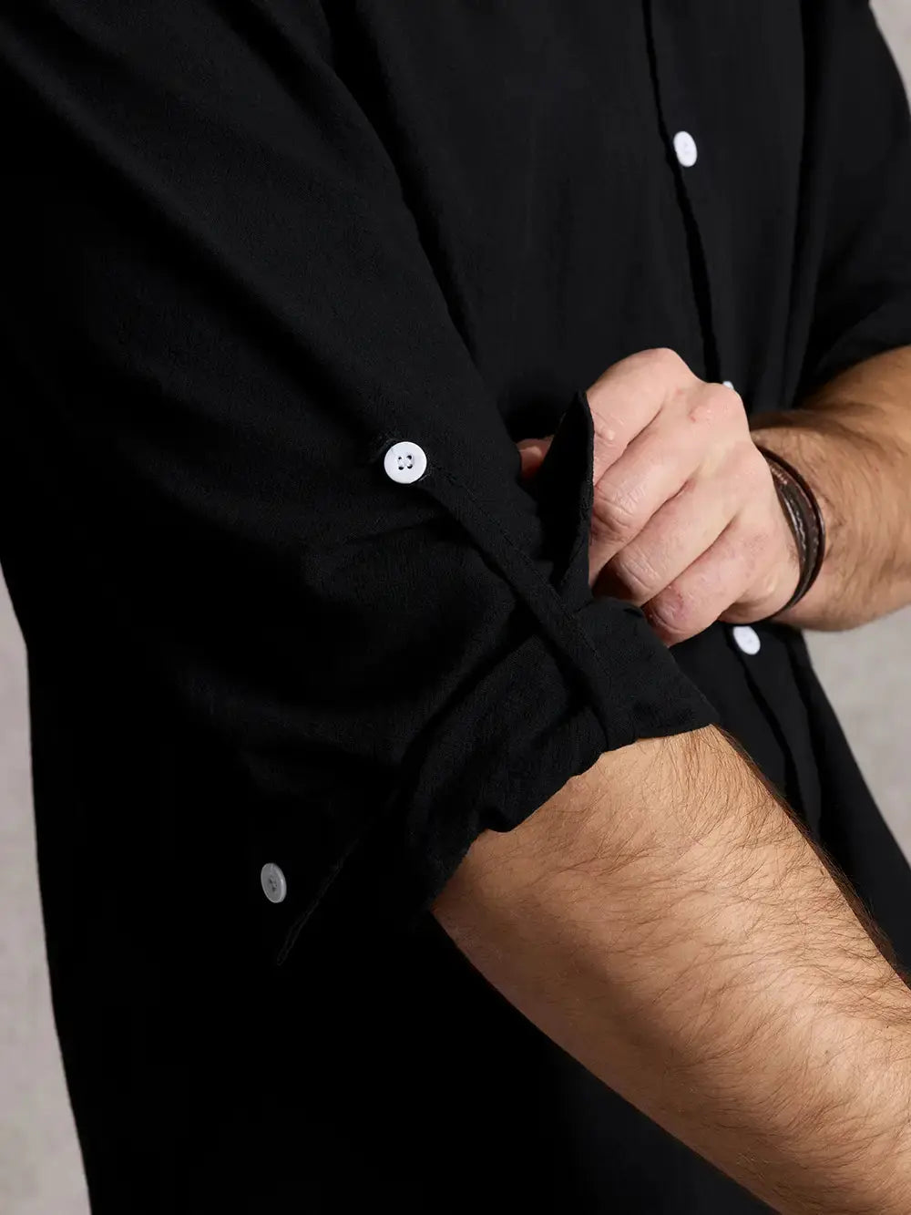 Linen Blend Mandarin Collar Short Sleeve Button-Up Shirt in Jet Black
