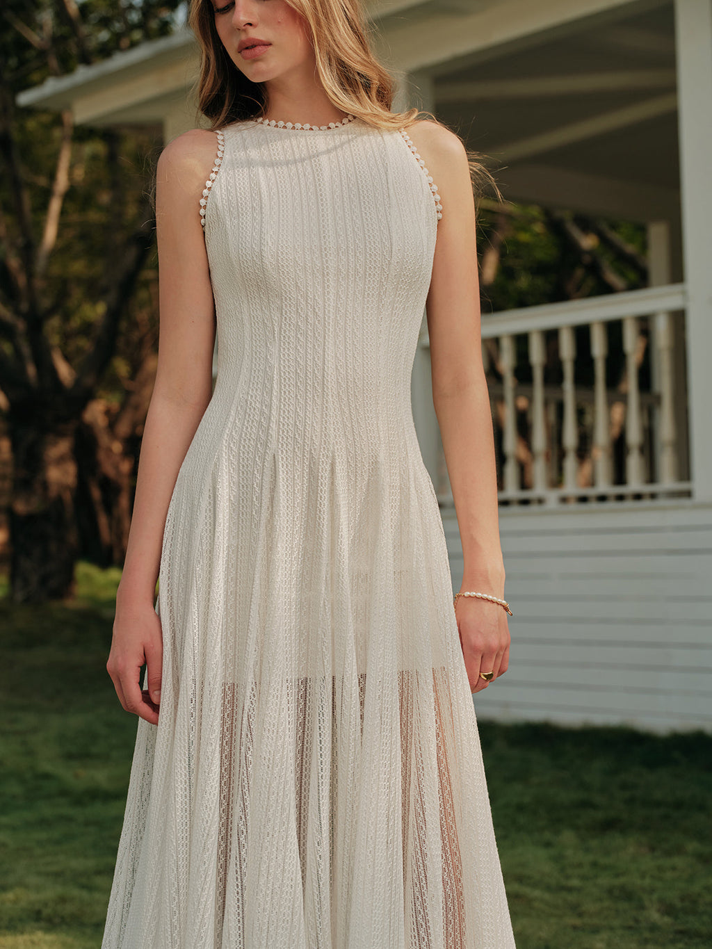 Women’s Lace Crew Neck Maxi Dress — Sleeveless Elegant Long Dress with Invisible Zipper for Wedding & Vacation