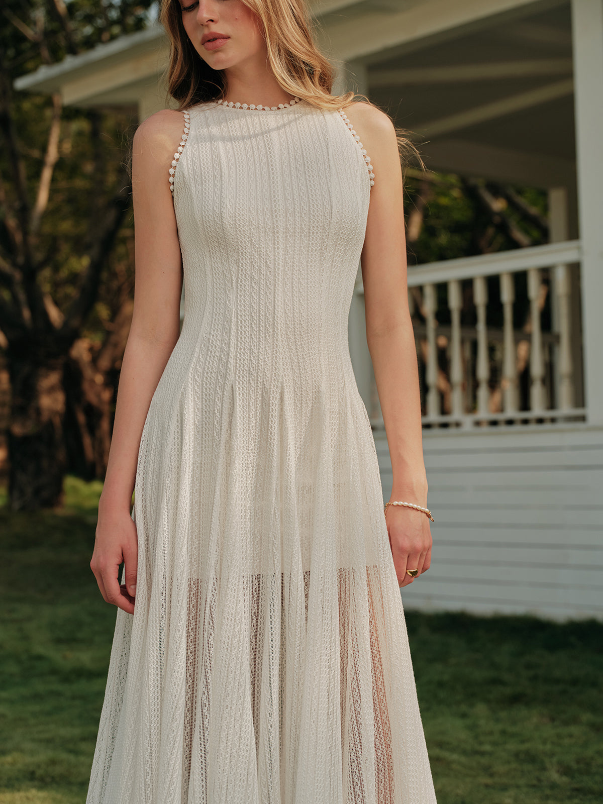 Women’s Lace Crew Neck Maxi Dress — Sleeveless Elegant Long Dress with Invisible Zipper for Wedding & Vacation