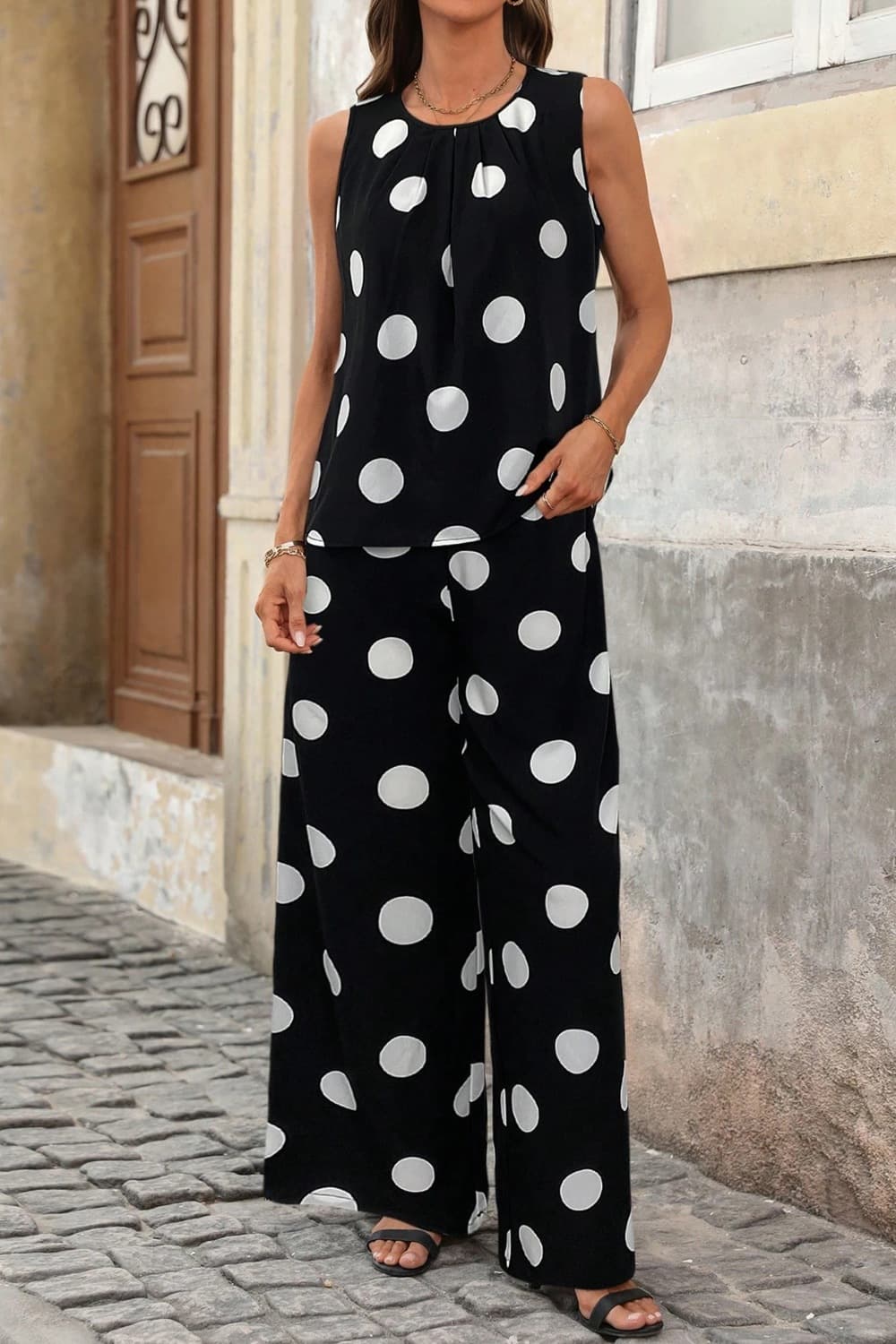 Women’s Two-Piece Basic Outfit Set – Casual Polyester Lounge Set with Relaxed Fit Top & Pants
