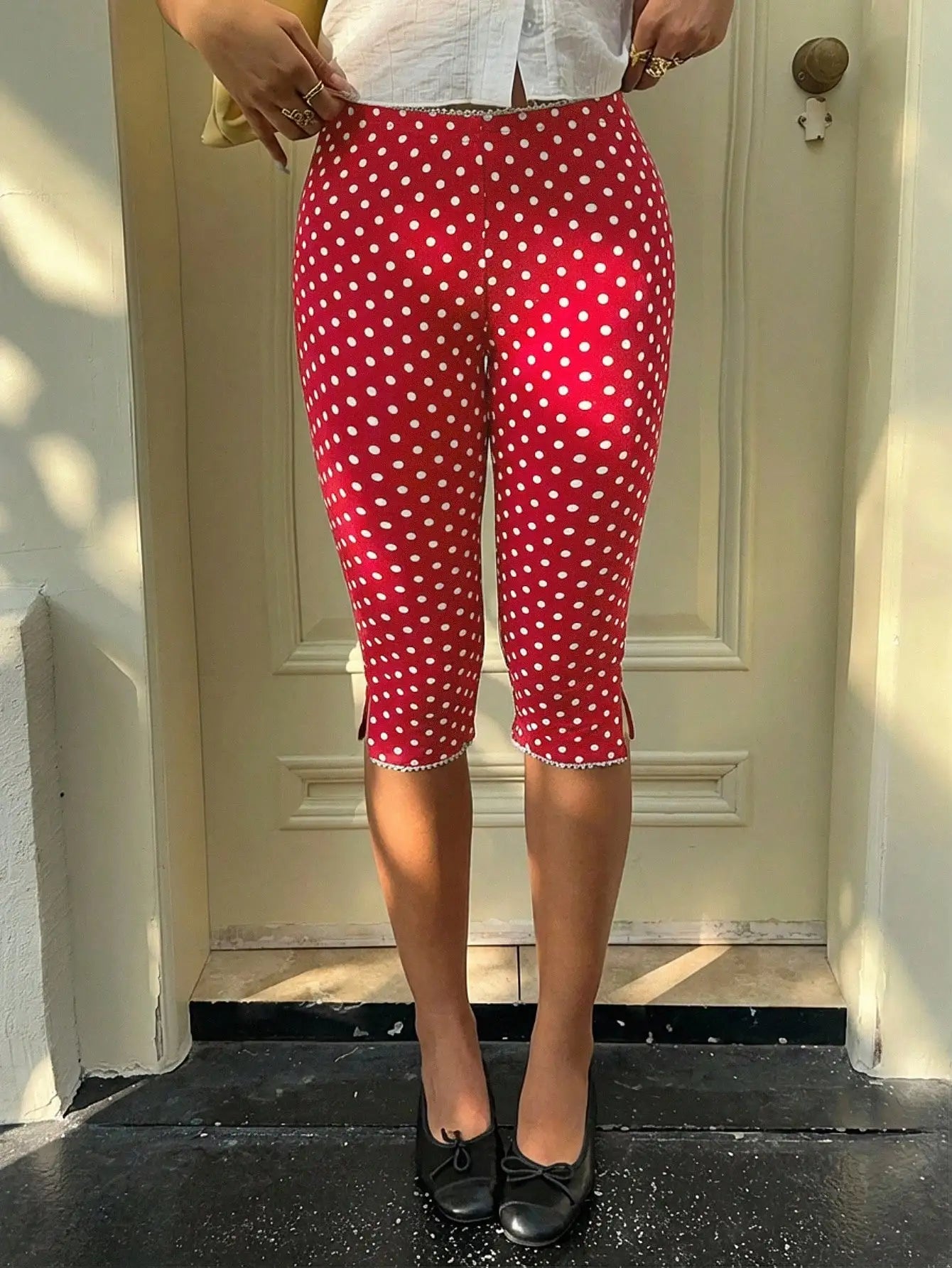 Black & White Polka Dot Capri Pants with Lace Ruffle Hem Women's Retro Print Stretch Capris